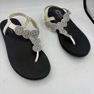 Skechers‎ Cali Sandals Womens Size 11 Meditation Sparkly Fleur White Thong Flip